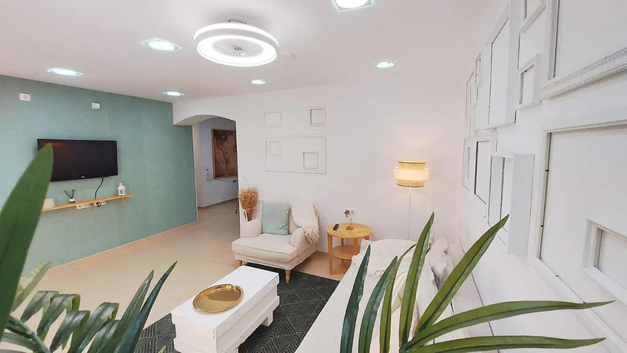Relax, Apartment On The Beach Málaga